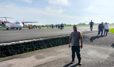 KP3-Udara-:-Pengamanan-Pesawat-di-Bandara-Frans-Sales-Lega-Ruteng-Berjalan-Lancar