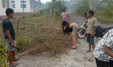 Ciptakan-Lingkungan-Bersih-dan-Sehat:-Bripka-ARSEL-LIUNIMA-pimpin-Kerja-Bakti.