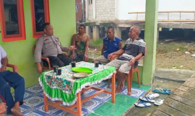 Bhabinkamtibmas,-BRIPKA-Albertus-Rahmat-Sambangi-Lokasi-Tanah-Turun-di-Desa-Ketol,-Kabupaten-Manggarai.