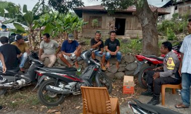 Bripka-Arsel-Liunima-Sosialisasikan-Pencegahan-TPPO-dan-Waspada-Bencana-di-Satarmese-Barat