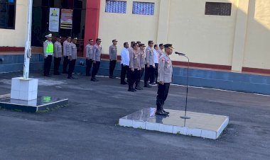 Arahan-dan-Penekanan-Wakapolres-Manggarai-saat-Pimpin-Apel-Mingguan-Polres-Manggarai