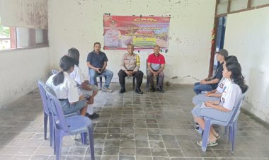 Jumat-Curhat-Polsek-Cibal:-Siswa-Siswi-SMAN-1-Cibal-Berdialog-dengan-Kapolsek-Cibal