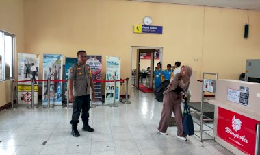 KP3-Bandara-Frans-Sales-Lega-:-Akibat-Cuaca-Buruk-di-Ruteng-Membuat-Penerbangan-Dibatalkan.