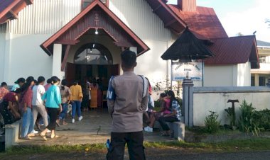 Polsek-Cibal-Lakukan-Pengamanan-Perayaan-Misa-di-Gereja-Kristus-Raja-Pagal