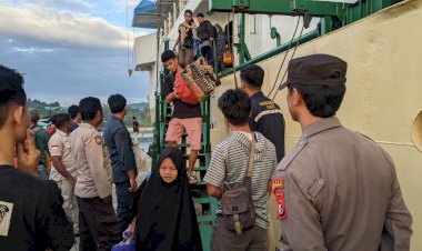 Jamin-Keamanan-dan-Kelancaran-Transportasi-Laut,-KP3-Laut-Reo-lakukan-Pengamanan-Ketat-Kapal-Penumpang-di-Pelabuhan-Laut-Reo