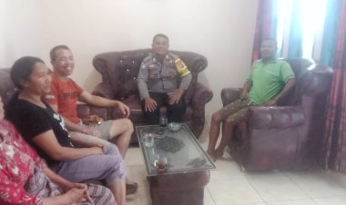 Bripka-Yoni-Tandungan-Sosialisasikan-Kamtibmas-di-Desa-Benteng-Kuwu