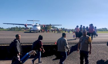 KP3-Udara-:-Pengamanan-Pesawat-di-Bandara-Frans-Sales-Lega-Ruteng