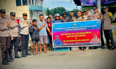 Kasat-Binmas-Polres-Manggarai-berikan-Himbauan-untuk-Warga-Pasar-Inpres-Ruteng