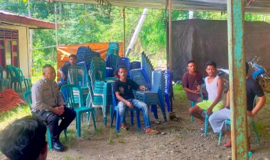 Bripka-Albertus-Rahmat-Sambangi-Lokasi-Acara-Syukuran-Pernikahan-di-Desa-Riung,-Kecamatan-Cibal