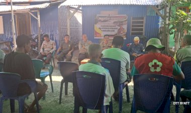 Polsek-Reo-Gelar-Kegiatan-Jumat-Curhat-untuk-Bersinergi-dengan-Warga-di-Wae-Pesi