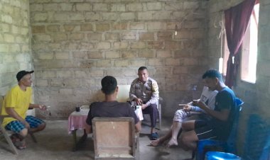 Bhabinkamtibmas-Sosialisasi-Pencegahan-Tindak-Kriminal-dan-Waspada-Bencana-Alam-di-Desa-Bangka-Ruang