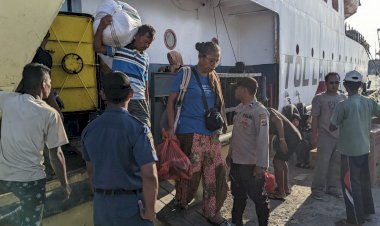 KP3-Laut-Reo-:-Kegiatan-Pengamanan-Kapal-Penumpang-di-Pelabuhan-Laut-Reo-Berjalan-Lancar