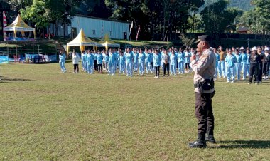 Sat.-Binmas-Polres-Manggarai-Gagas-Pelatihan-Peraturan-Baris-Berbaris-untuk-Mahasiswa-UNIKA-St.-Paulus-Ruteng