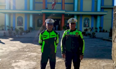 Rutin,-Polres-Manggarai-Kerahkan-Personil-untuk-Pengamanan-Ibadah-Minggu