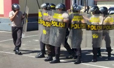 Tingkatkan-Kemampuan,-Satuan-Samapta-Polres-Manggarai-Gelar-Latihan-Dalmas