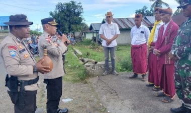 Waka-Polres-Manggarai-Hadiri-Partai-Final-Turnament-Pentekosta-Cup-II-di-Desa-Paka.
