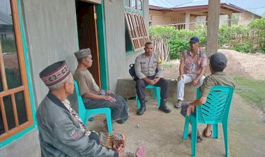 Patroli-dan-Sambang-oleh-Bripka-Theodorus-Angkat-di-Desa-Lungar,-Kecamatan-Satarmese