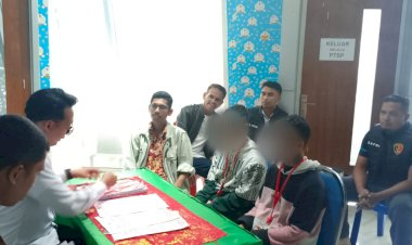 Berkas-Perkara-Kasus-Pencurian-Dinyatakan-Lengkap,-Penyidik-Sat.-Reskrim-Polres-Manggarai-Lakukan-Serah-Terima-Tersangka-ke-JPU