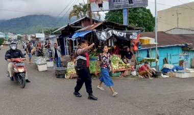 Patroli-Dialogis-Satuan-Samapta-Polres-Manggarai-Jaga-Situasi-Kamtibmas-Aman-dan-Kondusif