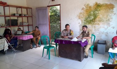 Aipda-Kornelius-Jemarus-Lakukan-Kegiatan-Pencegahan-TPPO,-HPR,-dan-Kenakalan-Remaja-di-Desa-Dimpong