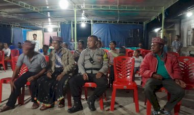 Antisipasi-gangguan-Kamtibmas,-Aipda-Kornelius-Jemarus-lakukan-Pengamanan-Pesta-Sekolah