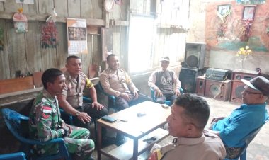 Bhabinkamtibmas-dan-Babinsa-Kec.-Ruteng-Bersinergi-Jaga-Situasi-Kamtibmas-di-Wilayah-Binaan