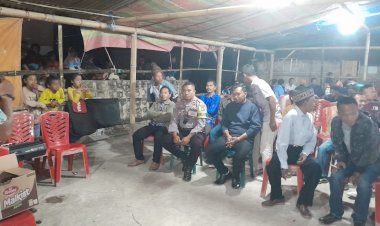 Bhabinkamtibmas-Kec.-Rahong-Utara-Laksanakan-Pengamanan-Pesta-Sekolah-di-Kampung-Redong