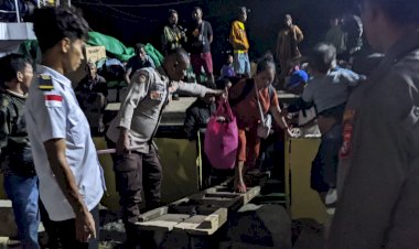 Pengamanan-Kapal-Penumpang-di-Pelabuhan-Laut-Reo-oleh-KP3-Laut-Pelabuhan-Reo