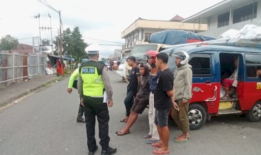 Sat.-Lantas-Polres-Manggarai-Laksanakan-Patroli-KRYD-dan-Himbauan-Kamseltibcar-Lantas-di-Kota-Ruteng