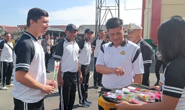 Polres-Manggarai-Gelar-Acara-Ulang-Tahun-Bagi-Personel-yang-Berulang-Tahun-pada-Bulan-Juni-2024