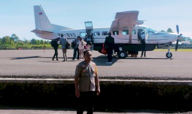 Pengamanan-Pesawat-di-Bandara-Frans-Sales-Lega-Ruteng-oleh-KP3-Udara
