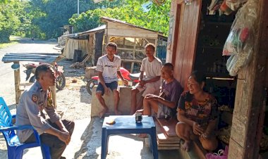 Patroli-dan-Sambang-Warga-oleh-AIPDA-SYAMSUL-RIZAL-di-Kampung-Nderu,-Desa-Bajak,-Kec.-Reok