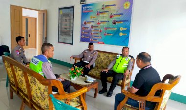 Sat.-Lantas-Polres-Manggarai-Antisipasi-Kemacetan-Arus-Lalu-Lintas-saat-Pelaksanaan-Festival-Bisnis---Kewirausahaan-di-Ruteng