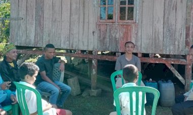 Bhabinkamtibmas-Kecamatan-Ruteng-Gelar-Giat-Sambang-di-Dusun-Pa'ang-La'o