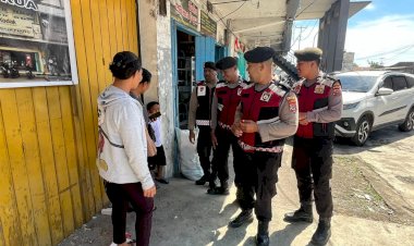 Patroli-Dialogis-dan-Penertiban-Lalu-Lintas-oleh-Anggota-Samapta-Polres-Manggarai