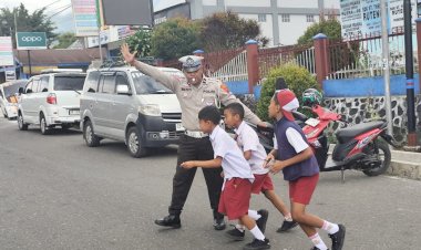 Sat-Lantas-Polres-Manggarai-Laksanakan-Pamturlalin-di-Kota-Ruteng