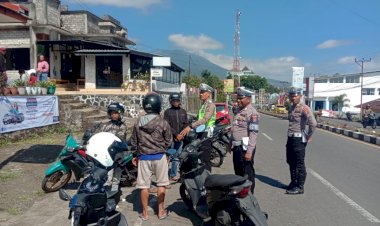 Sat.-Lantas-Polres-Manggarai-gelar-Patroli-KRYD,-PAMTURLALIN,-dan-Himbauan-Kamseltibcar-Lantas-di-Seputaran-Kota-Ruteng