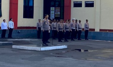 Pimpin-Apel-Mingguan,-Kapolres-Manggarai-Sampaikan-Penekanan-Penting-bagi-Personil.