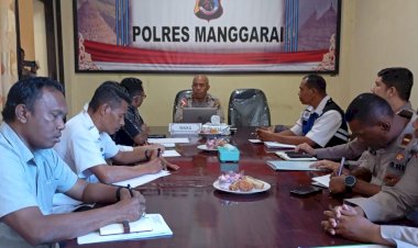 Wakapolres-Manggarai-Pimpin-Rapat-Penyusunan-dan-Penetapan-Standar-Pelayanan-SKCK-dan-SIM