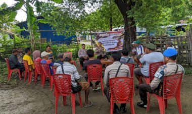 Kapolsek-Reo-Pimpin-Jumat-Curhat-Bersama-Warga-Gadong,-Desa-Salama