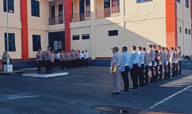 Arahan-Kapolres-Manggarai-dalam-Apel-Mingguan-Polres-Manggarai