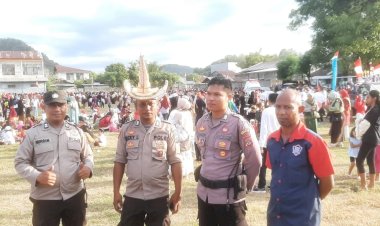 Polsek-Reo-Kawal-dan-Amankan-Pawai-Karnaval-HUT-RI-ke-79-di-Kecamatan-Reok