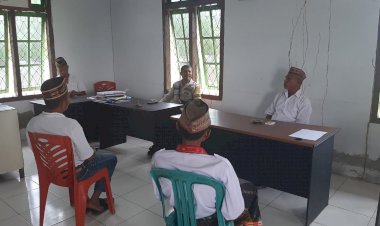 Patroli-dan-Sambang-Bripka-Semris-Bell,-Bhabinkamtibmas-Kecamatan-Reok-Barat