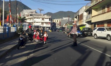 Jaga-Keamanan-dan-Kelancaran-Lalu-Lintas-di-Kota-Ruteng,-Satlantas-Polres-Manggarai-Gelar-Pamturlalin