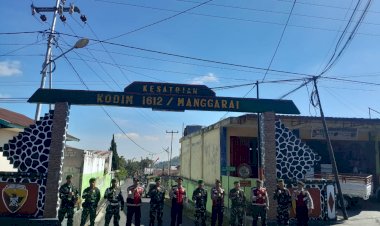 Patroli-Gabungan-TNI-POLRI-di-Kabupaten-Manggarai-Ciptakan-Kamtibmas-Kondusif-dalam-Rangka-Pendaftaran-Bakal-Calon-Bupati-dan-Wakil-Bupati