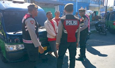 Sat.-Samapta-Polres-Manggarai-Gelar-Patroli-Dialogis-dan-Pengaturan-Lalu-Lintas-di-Ruteng