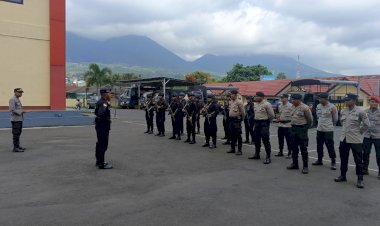 Patroli-Gabungan-Polres-Manggarai-dan-Brimob-Kompi-2-Yon-B-Pelopor-Harkamtibmas-Jelang-Pilkada
