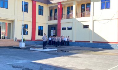 Pimpin-Apel-Mingguan-Polres-Manggarai,-Waka-Polres-sampaikan-Arahan-bagi-Personil