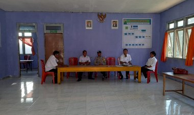 Bhabinkamtibmas-Kecamatan-Rahong-Utara,-Sosialisasi-Cegah-TPPO-dan-Himbauan-Pilkada-Damai.
