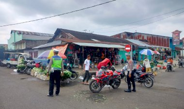 Sat-Lantas-Polres-Manggarai-Gelar-Patroli-KRYD,-Pamturlalin,-dan-Himbauan-Kamseltibcar-Lantas-di-Ruteng